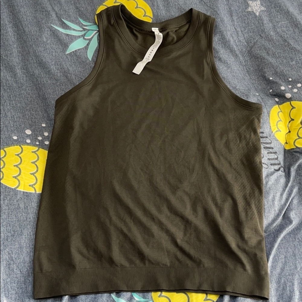 Lululemon tank top